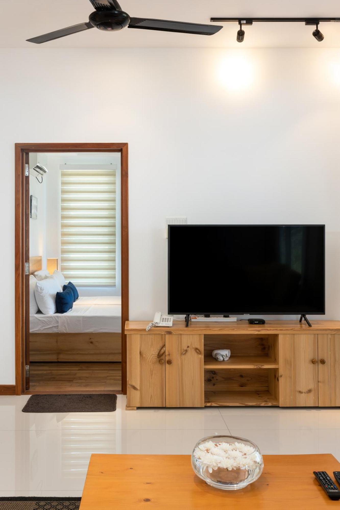 Oceanfront Condominium - Nilaveli Bagian luar foto