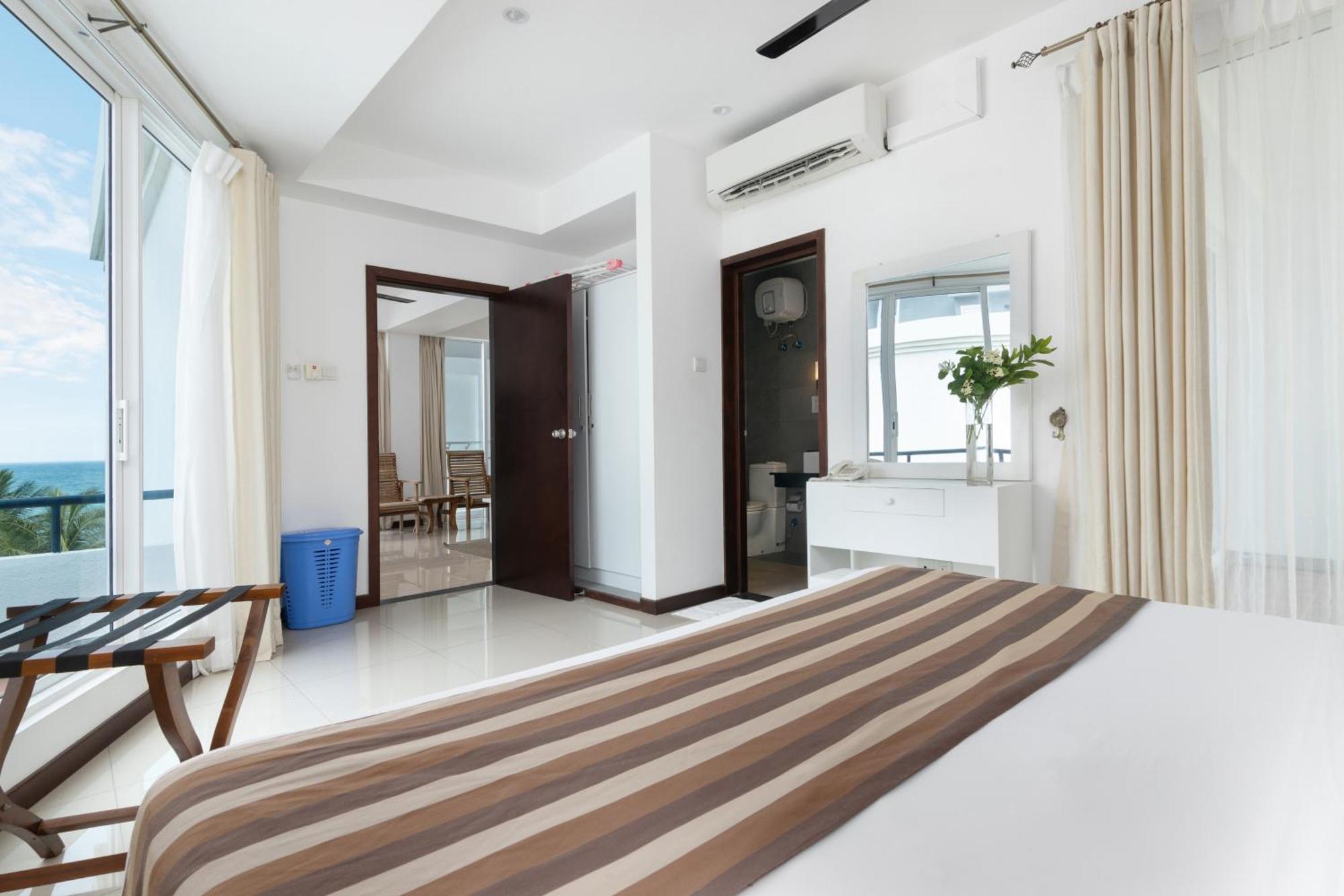 Oceanfront Condominium - Nilaveli Bagian luar foto