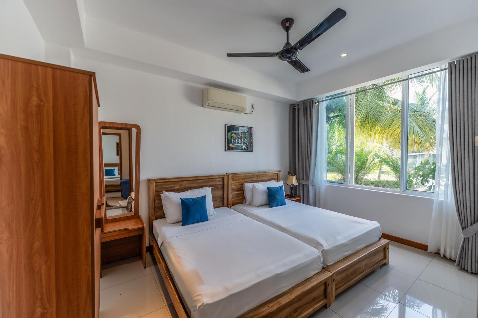 Oceanfront Condominium - Nilaveli Bagian luar foto