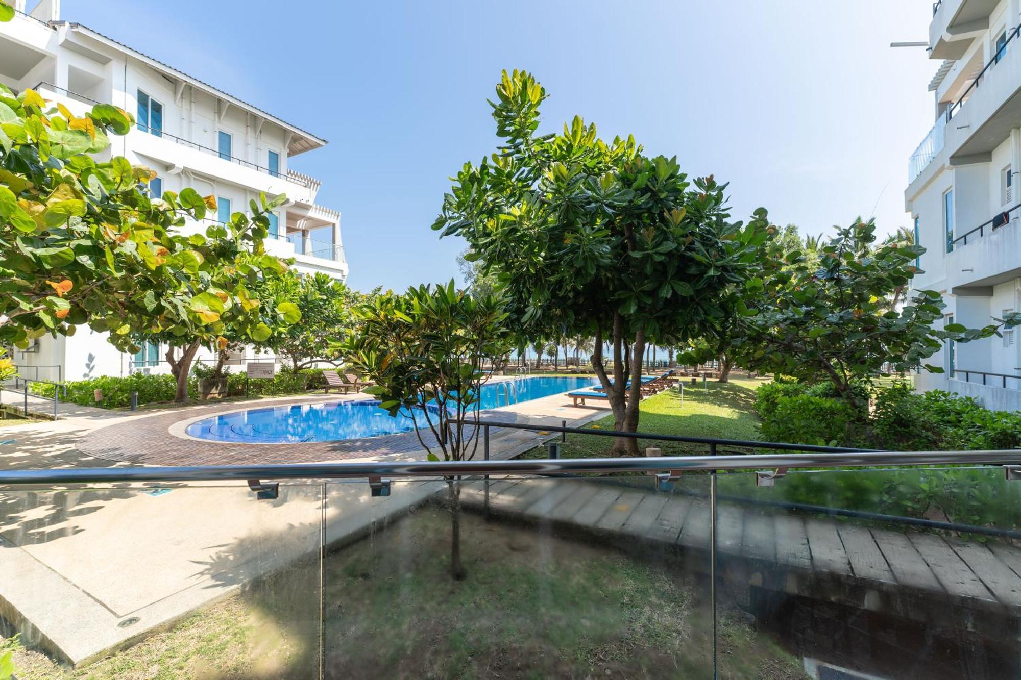 Oceanfront Condominium - Nilaveli Bagian luar foto